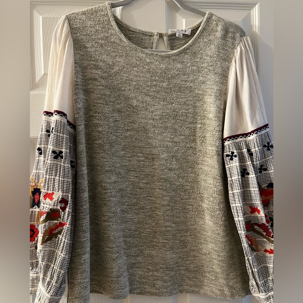THML Mixed fabric embroidered top,
Size large